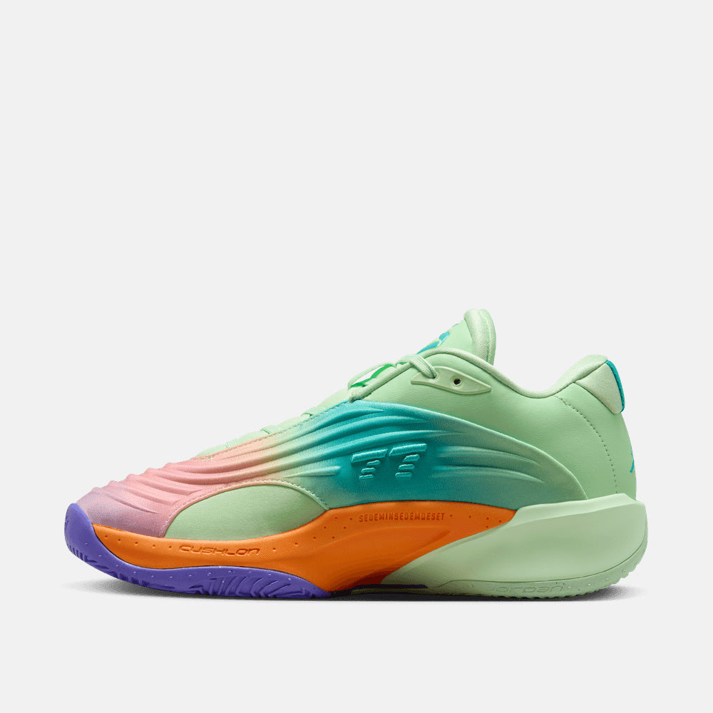 Side medial view of the Jordan Luka 3 "Blurred Vision".