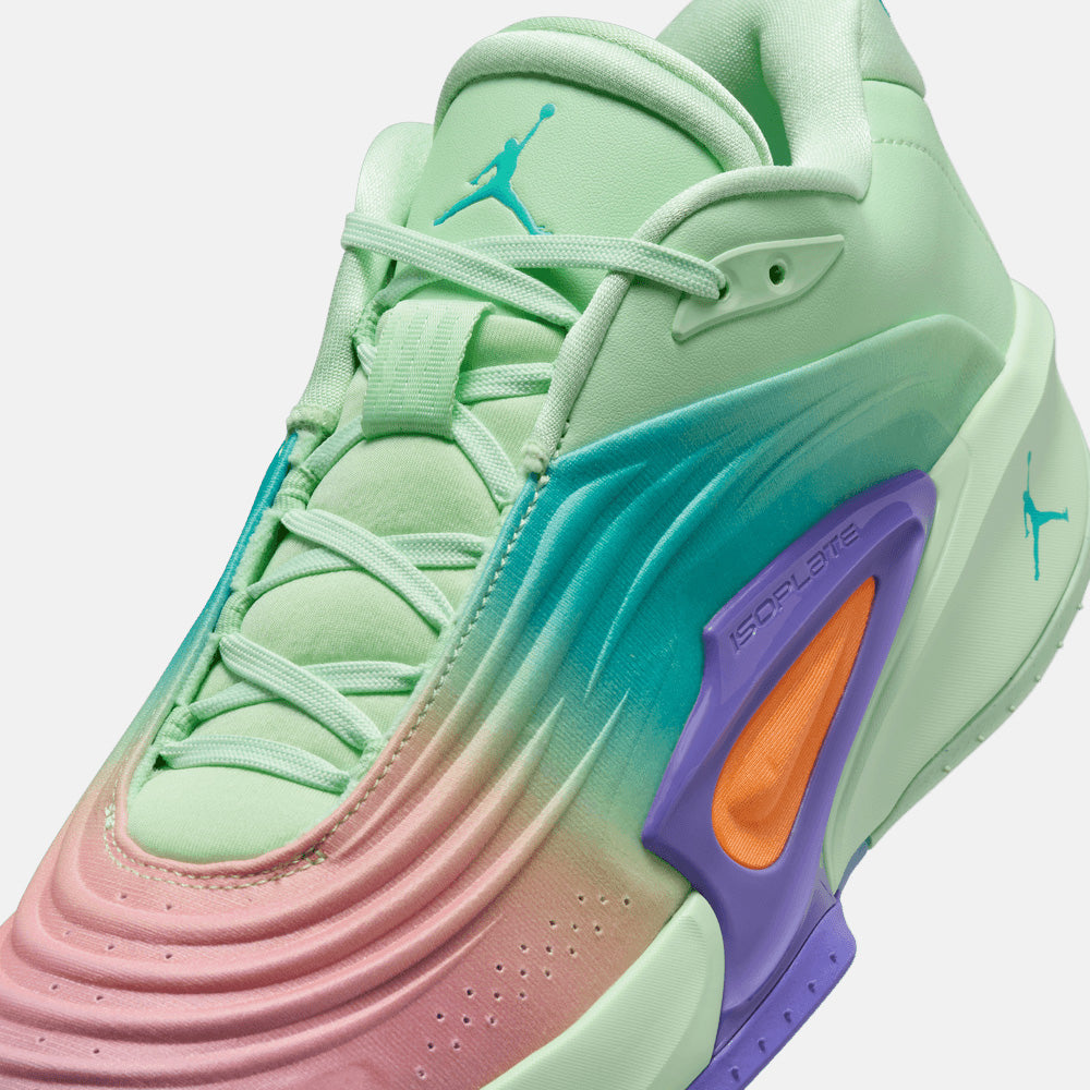 Up close, front view of the Jordan Luka 3 "Blurred Vision".